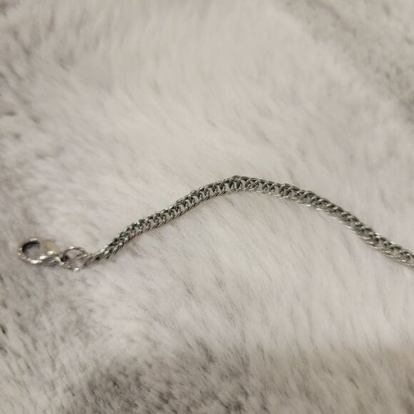 Lonna & Lilly Silver-Toned Textured Disc necklace - Picture 6 of 6